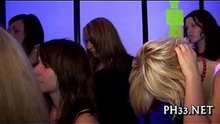 Yong boys trickling slots snatch - porn video